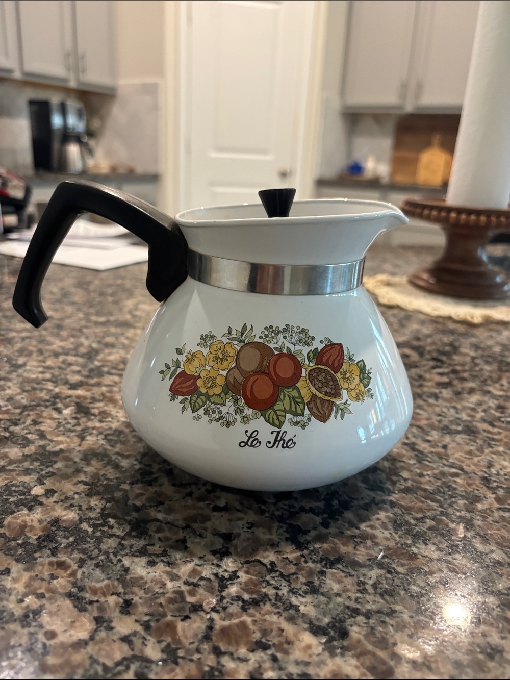 White Floral Ceramic Coffee Carafe with Black Handle CORNING-WARE